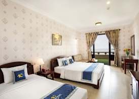 Beachfront Hotel 4