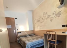 Pier Hotel 5