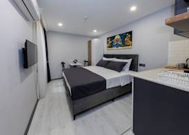 AYA LANGA HOTEL 5