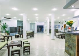 Xenios Dolphin Beach Hotel 2