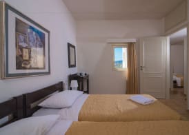Ourania Apartments Hotel 3
