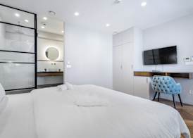 Budapest Eye- Boutique Suites, by BQA 3