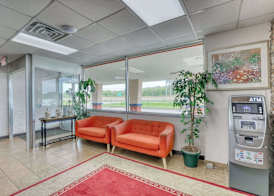 Econo Lodge Neenah 3