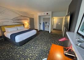 St. Louis Airport Hotel 5