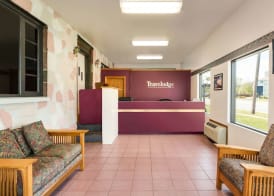 Travelodge by Wyndham Niagara Falls - New York 3