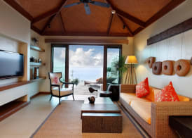 Crimson Resort and Spa - Mactan Island, Cebu 5