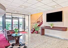 Ramada by Wyndham Rockaway 2