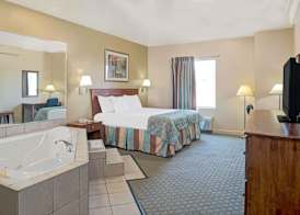 Days Inn by Wyndham Downtown St. Louis 4