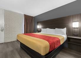 Econo Lodge Creedmoor - Butner 4