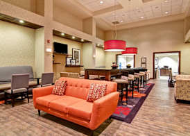Hampton Inn & Suites Red Deer 2