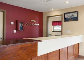 Howard Johnson by Wyndham Grand Prairie Near Lone Star Park 2