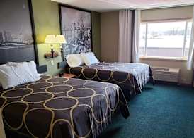 Super 8 by Wyndham Berlin WI 5