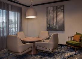 Fairfield Inn and Suites by Marriott Harrisonburg 3