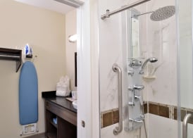 Americas Best Value Inn & Suites - Houston/Hwy 6 & Westpark 5
