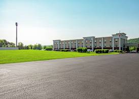 Hampton Inn Pine Grove 5