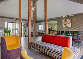 Quality Inn Alexis Rd 3