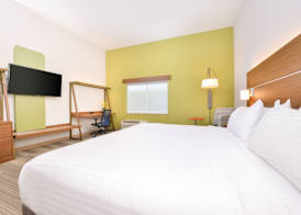 Holiday Inn Express & Suites SALEM by IHG 4