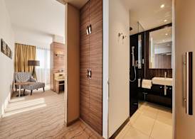 Radisson Blu Hotel, Bonn (T) 3