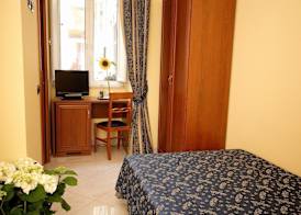 Caroline Suite 4