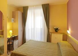 Hotel Arco Romana 5