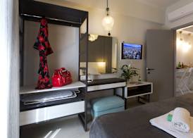 LOC HOSPITALITY Urban Suites 4