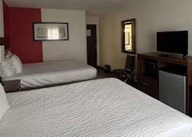 Ramada by Wyndham Effingham 4