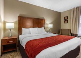 Comfort Inn & Suites Hamilton Place 3