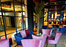 Twins Hotel 5