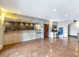 Quality Suites Austin South Street Elmo District 2