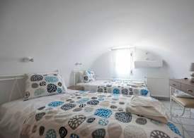 Black Coast Santorini 3