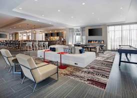 DoubleTree by Hilton Chicago Midway Airport 5