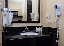 Fairfield Inn & Suites by Marriott Boston Milford 3