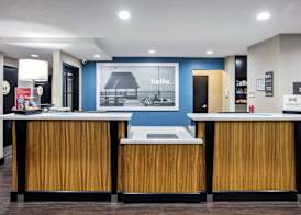 Hampton Inn & Suites Hermosa Beach 4