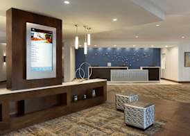 DoubleTree by Hilton Hartford - Bradley Airport 3