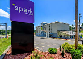 Spark By Hilton Wytheville East Main Street 3