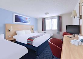 Travelodge Reading Central 5