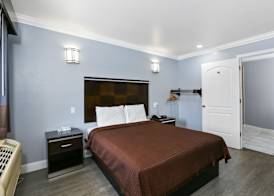3rd Avenue Inn 5