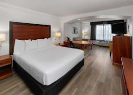 La Quinta by Wyndham San Antonio Airport 5