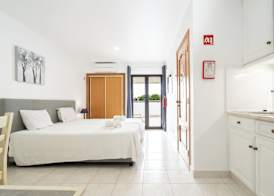 Apartamentos Vale de Carros by Umbral 5
