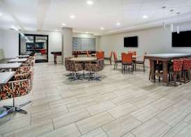 Days Inn & Suites by Wyndham Denver International Airport 4