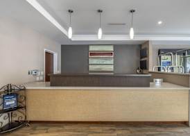 Best Western Plus Hotel at the Convention Center 4