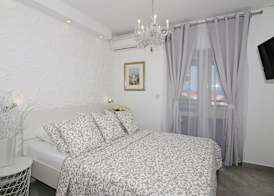 Villa Antea Apartments with Free Parking 3