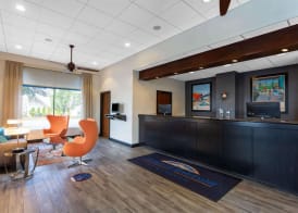 Howard Johnson by Wyndham Portsmouth 2