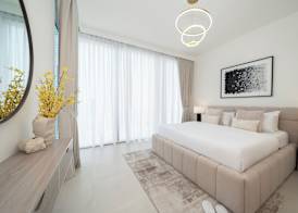 Luxury 1BR LIV Marina Modern Marina View 2