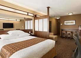 Microtel Inn & Suites by Wyndham Blackfalds 4
