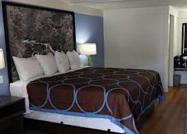 Super 8 by Wyndham Asheville/Biltmore 5