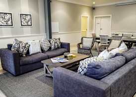 First Avenue Guesthouse 4