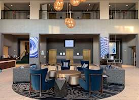 DoubleTree Suites by Hilton & Conf Ctr Chicago-Downers Grove 3