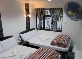 Premium Lounge 3