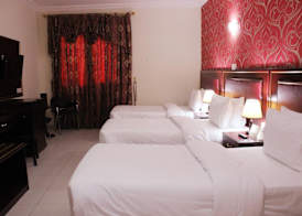 Montreal Naif Hotel 2